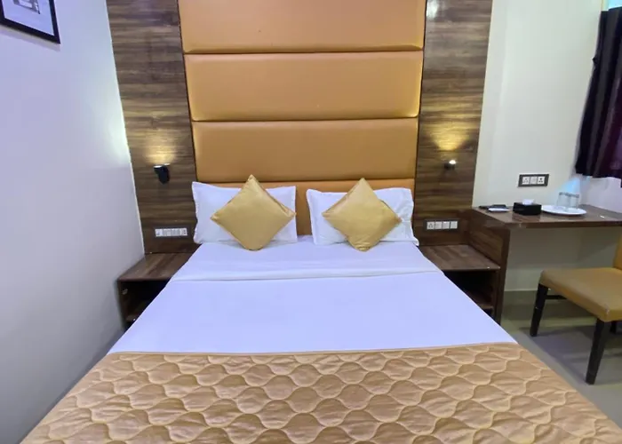 Hotel Blue Wellington - Near Mumbai Airport